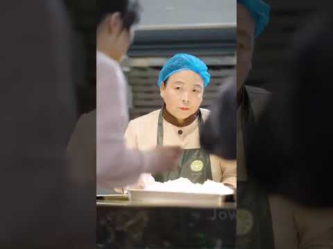 Cô giao hàng bị mẹ tàn độc ép phá thai—nào ngờ cha của tứ thai là người giàu nhất thủ đô!