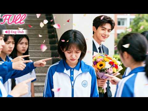 Country Girl Everyone Looks Down On—But the School’s Hottest Guy Has Loved Her for Years!