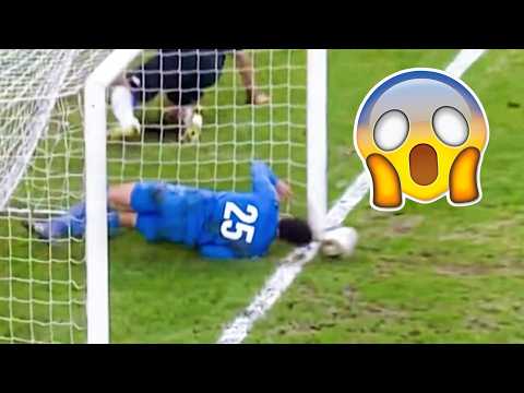 IMPOSSIBLE FOOTBALL MOMENTS (0,01% CHANCE)