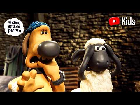 SERATA CINEMA ALLA FATTORIA... MA CHE PAURA! 😱🍿🍿 | Shaun Vita Da Pecora | Speciale Bambini