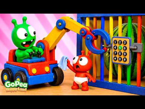 Pea Pea Saves Baby Red from the Watermelon Cage! 🍉🏗️ | Funny Cartoon for Kids