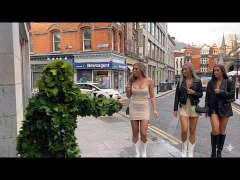 She Couldn't Stop Screaming! Bushman Prank